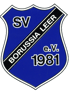 Blaues Wappen mit weißem Rand und den weißen Aufschriften "SV", "BORUSSIA LEER", "e.V." und "1981".