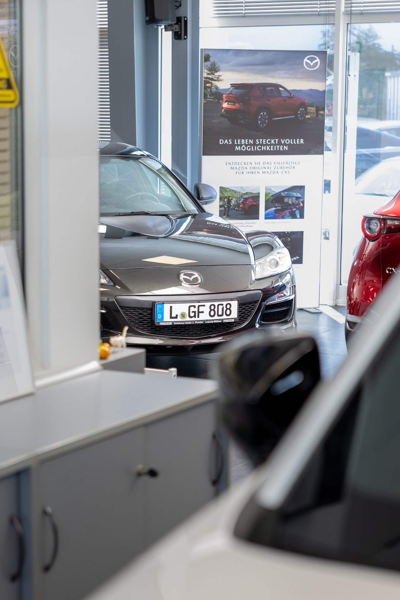 Blick in den Ausstellungsraum von Mazda Gaida & Fichtler in Leipzig während einer Foto- und Videobegleitung