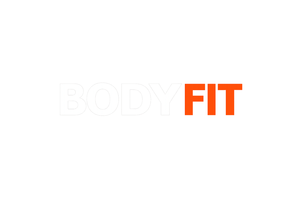 Bodyfit Schriftzug in weißer und oranger Farbe auf schwarzem Hintergrund.