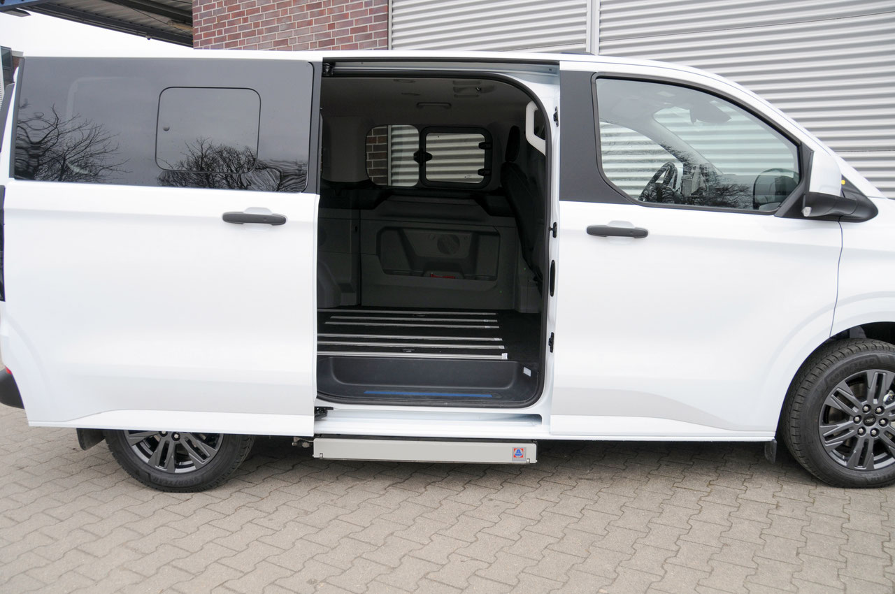 Ford Custom mit Kassettenlift K70 – Bild 4