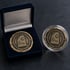 Coin einzeln präsentiert für eine Übergabe