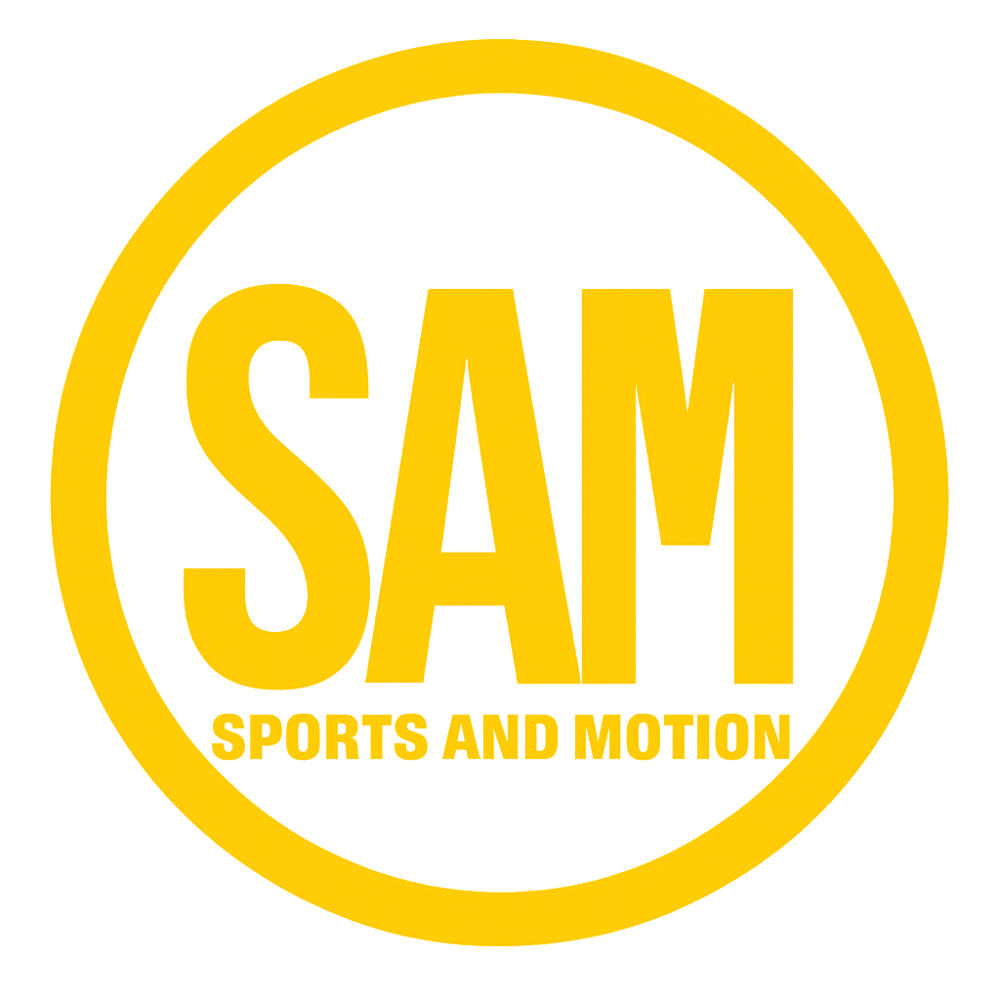 Kreisrundes goldenes Logo mit den Worten "SAM SPORTS AND MOTION".