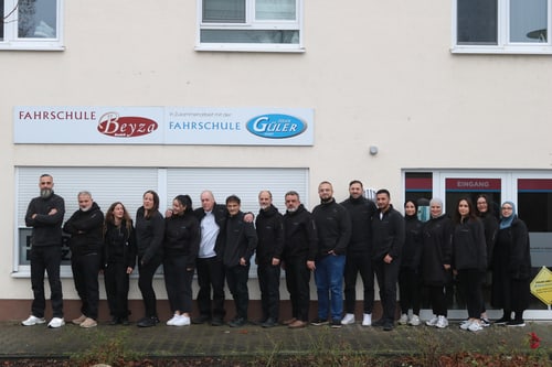 Frankfurt-Höchst bei der Fahrschule Güler