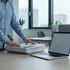 Dokument wird in einen Scanner eingelegt