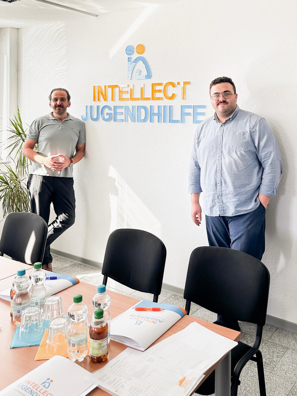 Die Geschäftsführung von Intellect Jugendhilfe im Büro Krefeld