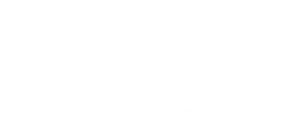Weißes Logo von Haarhaus Lange mit abstraktem Symbol auf schwarzem Hintergrund.