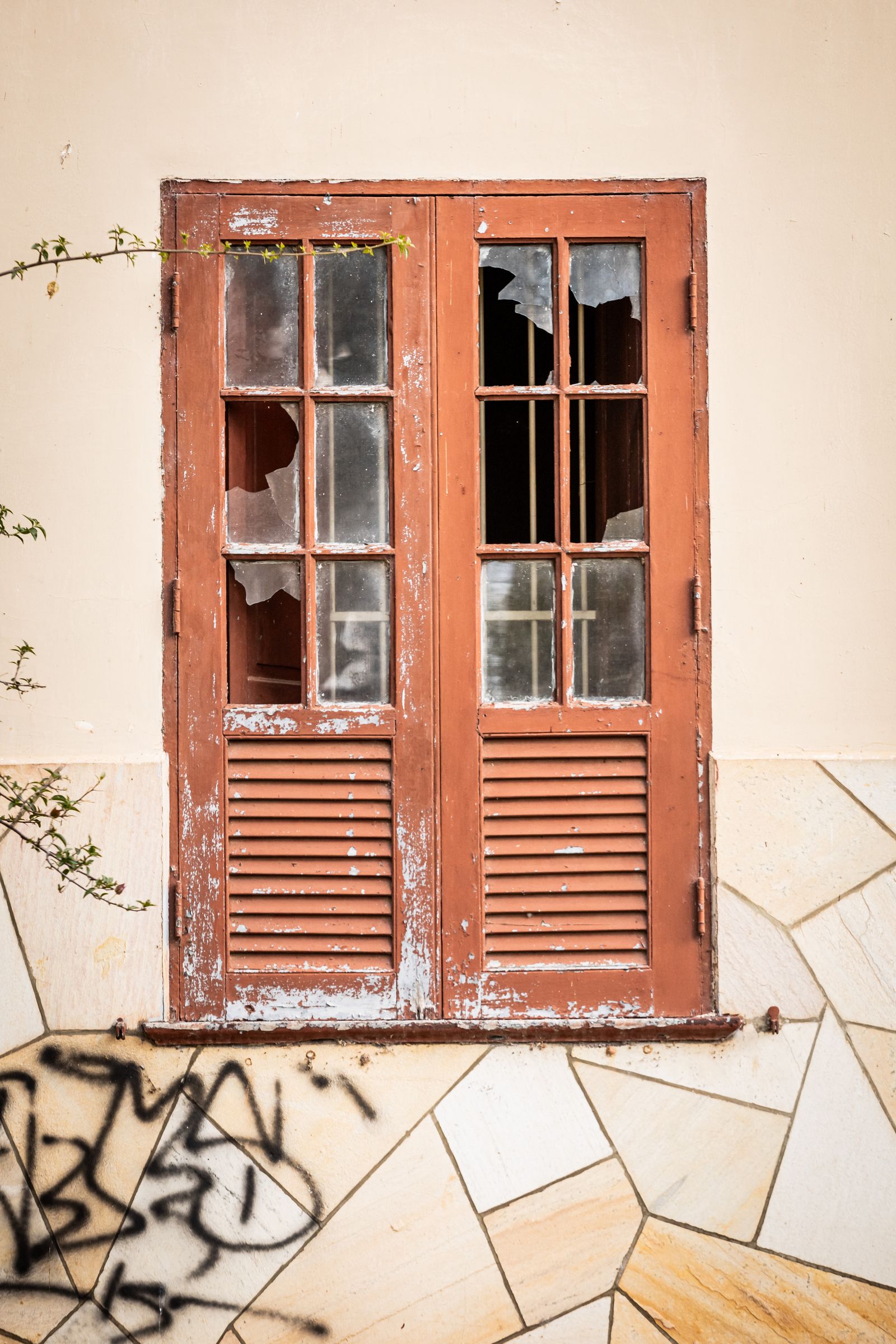 Impact and storm window installation on a Sugar Land, TX home