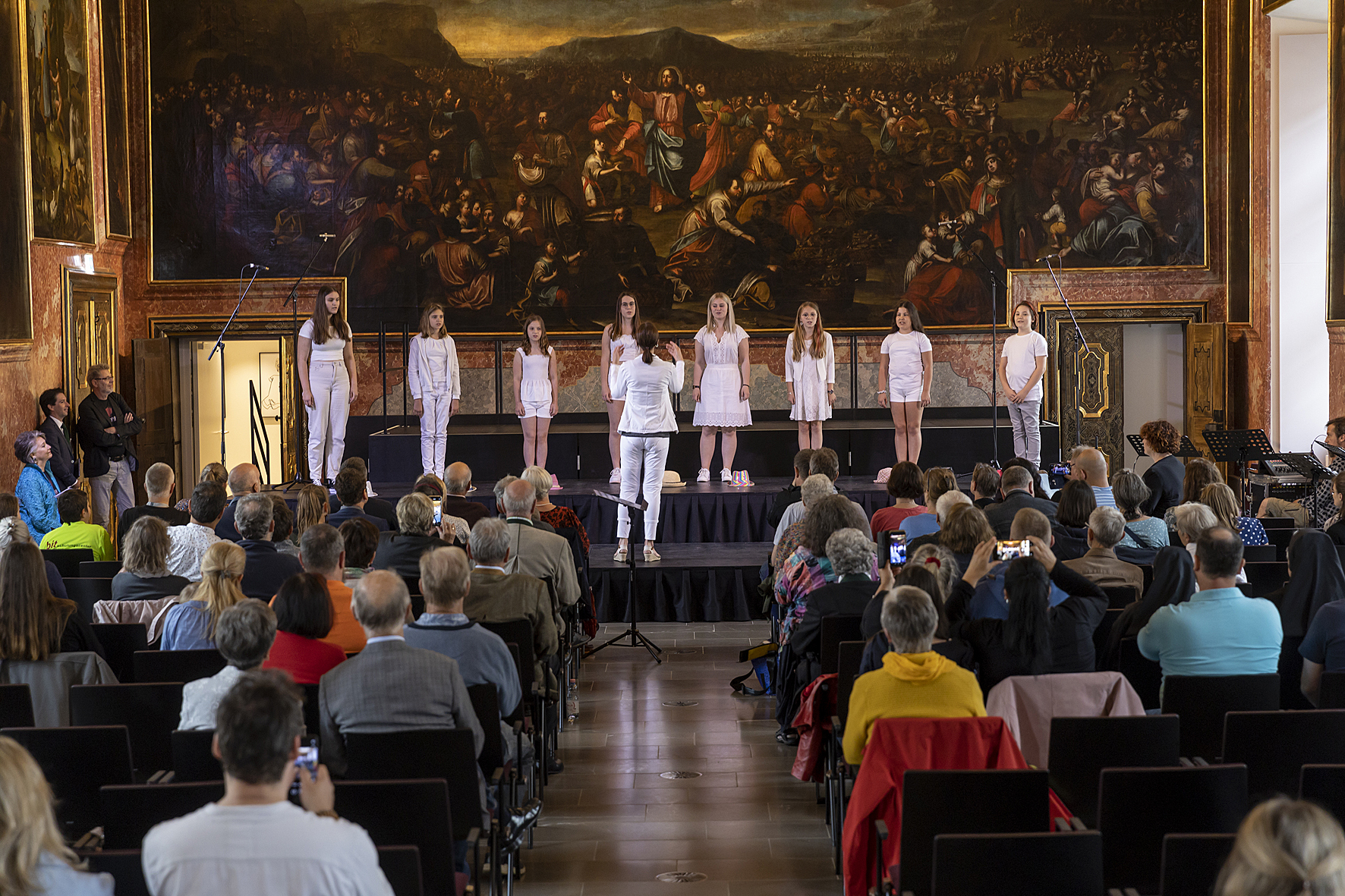 Youth choir JUKI of the MS Frohnleiten at the closing concerts in the Minoritensaal, Voices of Spirit 2022, Graz