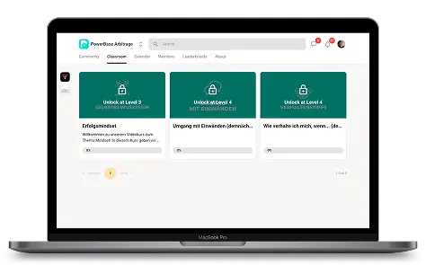 PowerBase Lernplattform auf dem Laptop