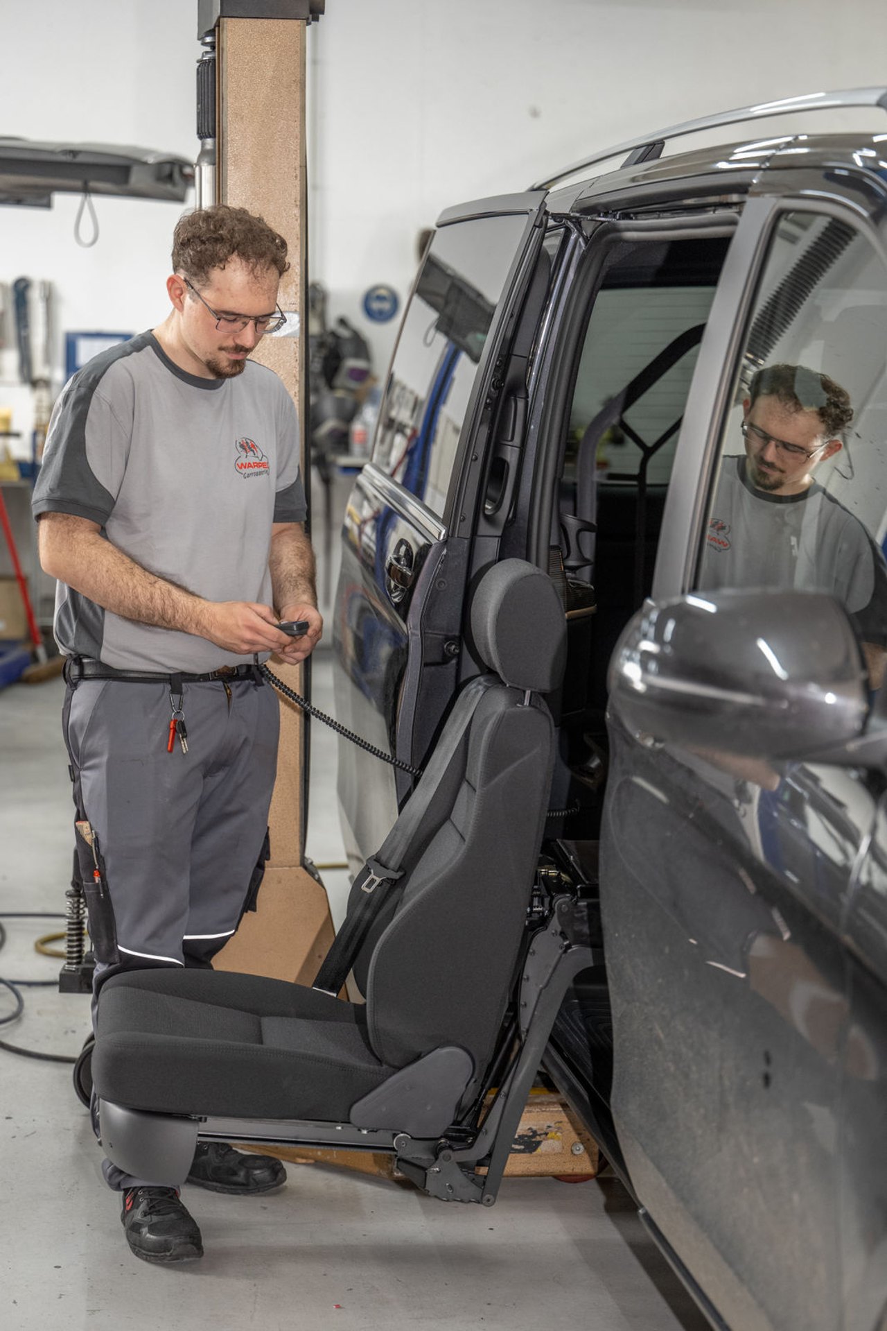 Fahrzeugumbau in der Werkstatt