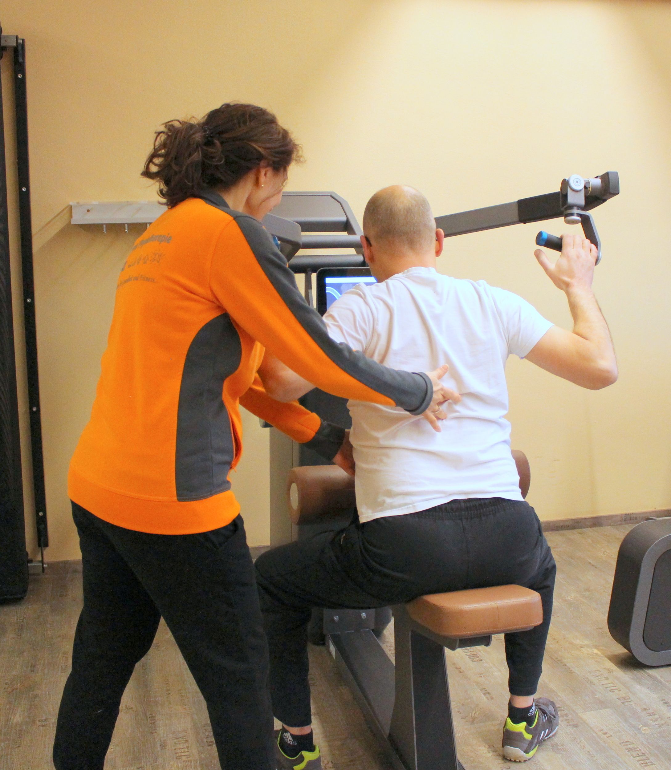 Moderner Trainingsbereich der Massage und Physiotherapie Liszka GmbH in Stadtlauringen