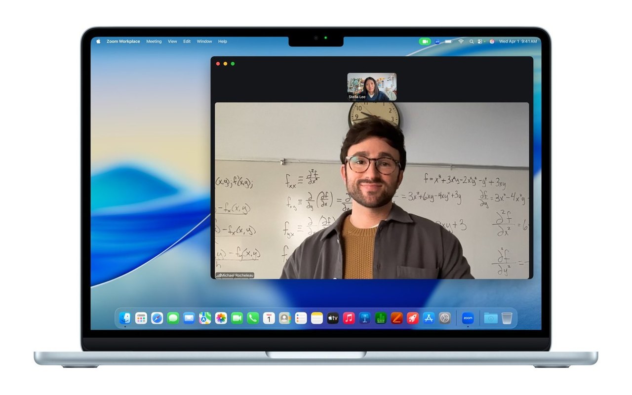 MacBook Air mit einem laufenden Videoanruf auf dem Bildschirm