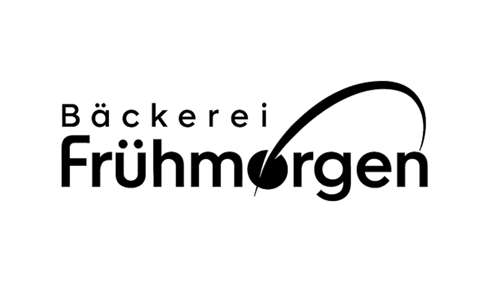 Logo der Bäckerei Frühmorgen in Schwarz auf dunkelgrünem Hintergrund, mit einem stilisierten Bogen über dem Text.