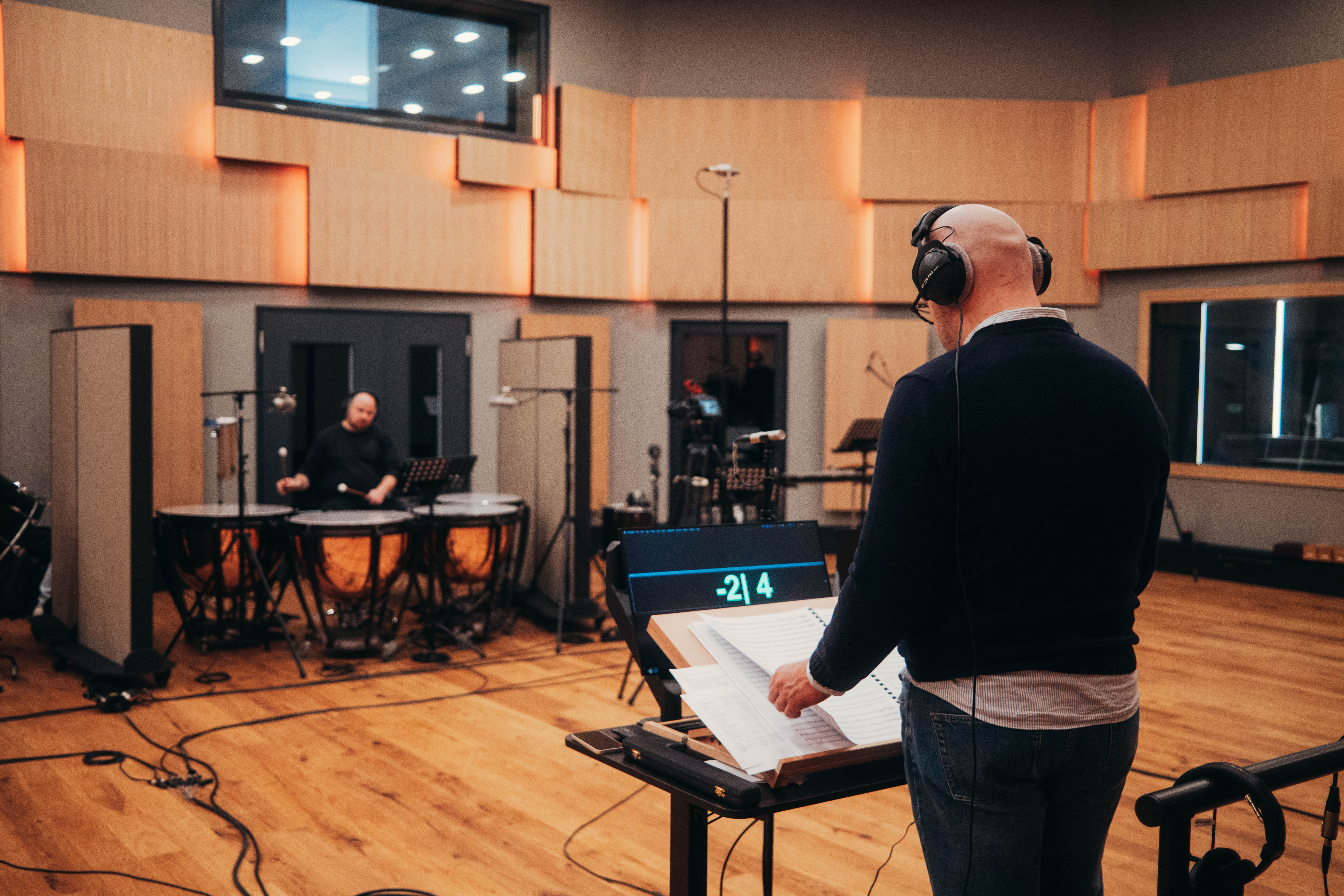 Percussions — Cinematic orchestral percussion — thunderous toms, taikos and shimmering cymbals for driving, epic rhythms.