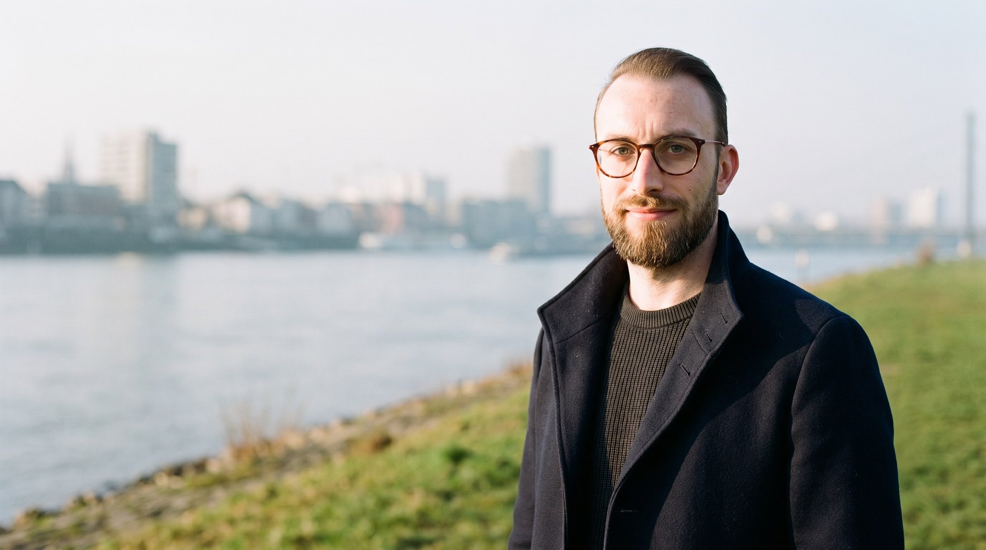 Erik Rulands am Rhein