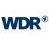 Dunkelblaues WDR-Logo auf grünem Hintergrund, mit einer stilisierten "1" in einem Kreis rechts.