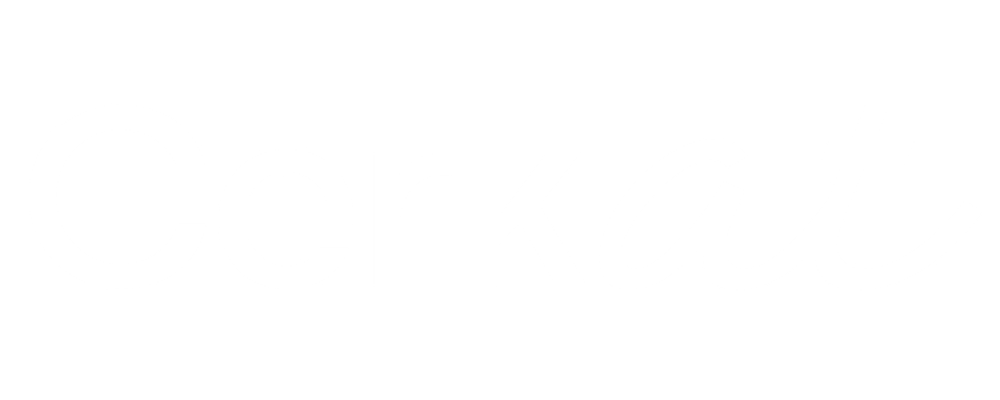 Logotipo de Ubikat en blanco sobre fondo verde.