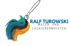 Pinsel mit blauer und orangefarbener Farbe, daneben der Text "RALF TUROWSKI MALER- UND LACKIERERMEISTER".