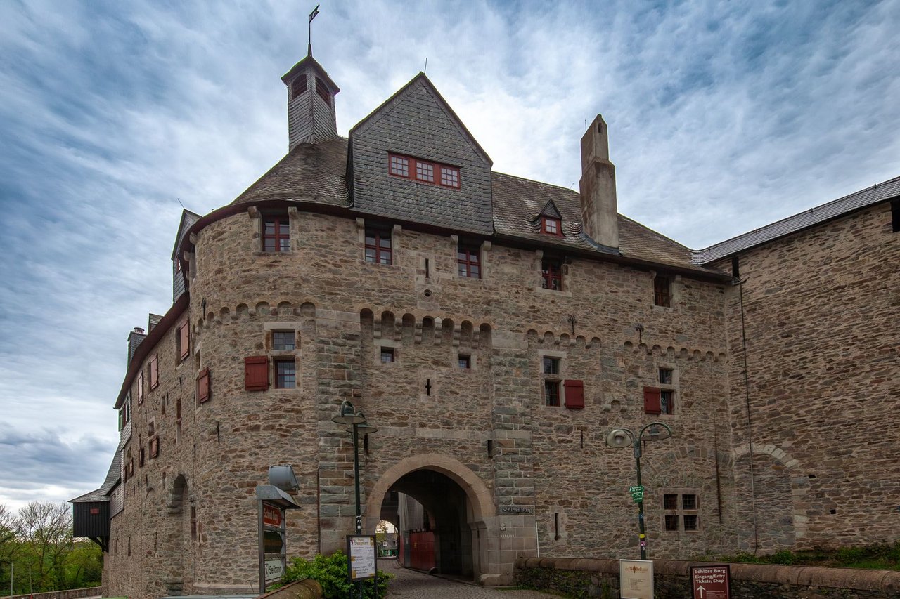 Google Ads Betreuung durch Klickrebellen für Solingen – Schloss Burg