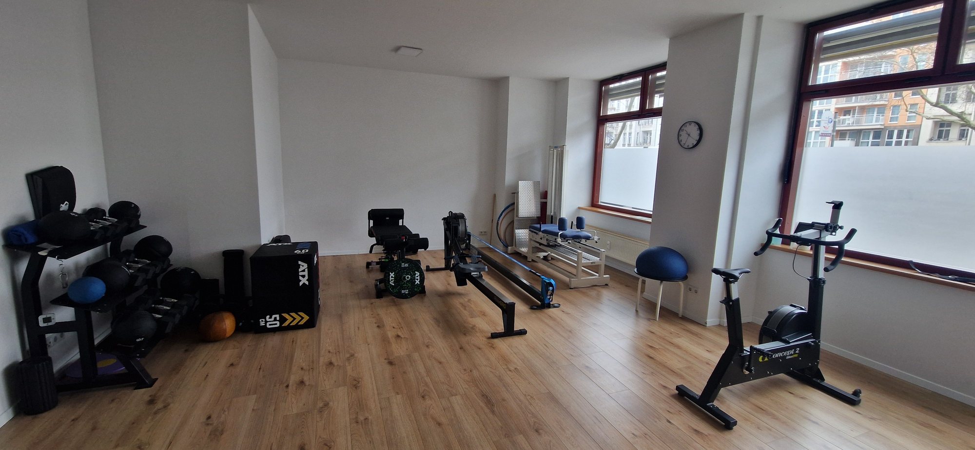 Geräteraum für Krankengymnastik am Gerät bei Physiotherapie Heilmann Berlin