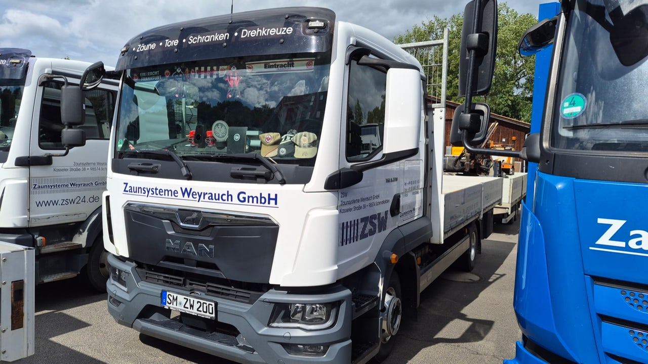 Pritschen-LKW fuer den Baustellenverkehr