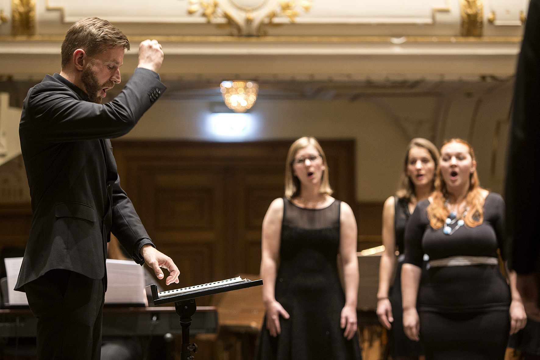 Carinthian youth choir Kärntner Landesjugendchor singing Earth, Wind and Fire at the gala concert, Voices of Spirit 2016, Graz
