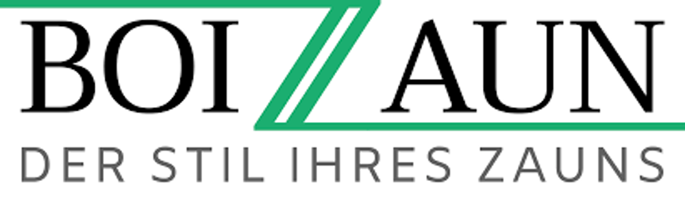 Logo mit den Worten "BOI ZAUN" in Schwarz, getrennt durch grüne Linien, darunter "DER STIL IHRES ZAUNS" in Grau.