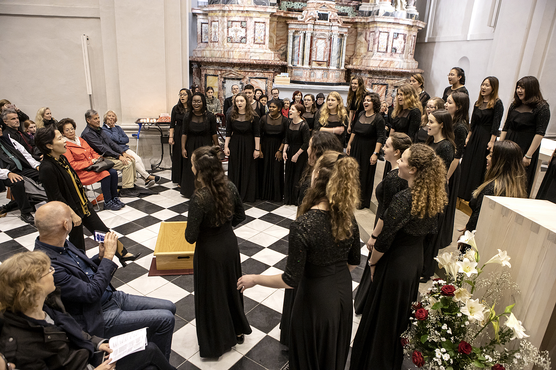 Lehigh University Choir in the Mausoleum during the Long Night of Choirs, Voices of Spirit 2019, Graz