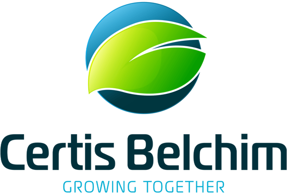 Certis Belchim Logo mit zwei grünen Blättern in einem blauen Kreis, darunter der Text "GROWING TOGETHER".