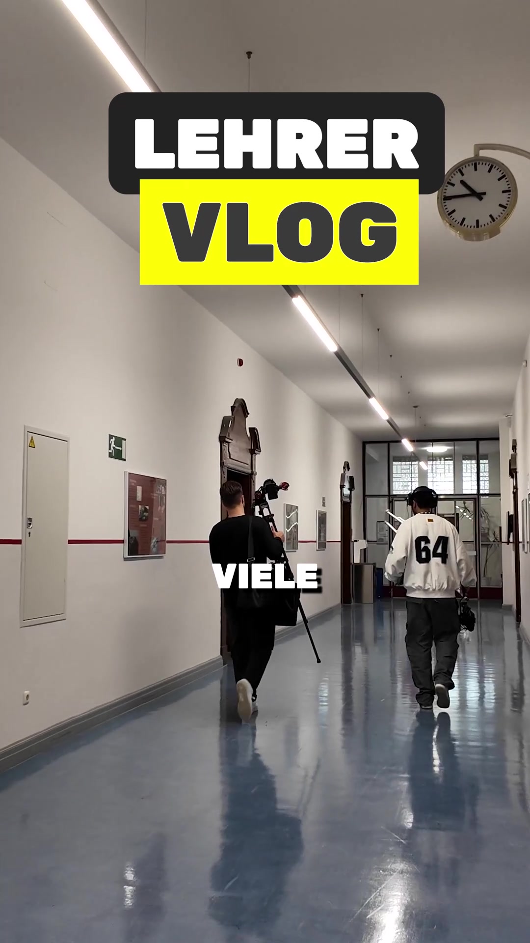 Standbild aus dem Video über den Alltag einer Lehrkraft an einer beruflichen Schule