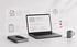 Ein Laptop auf einem Schreibtisch mit schwebenden digitalen Icons für Dokumente, Checklisten, Profile und Statistiken.