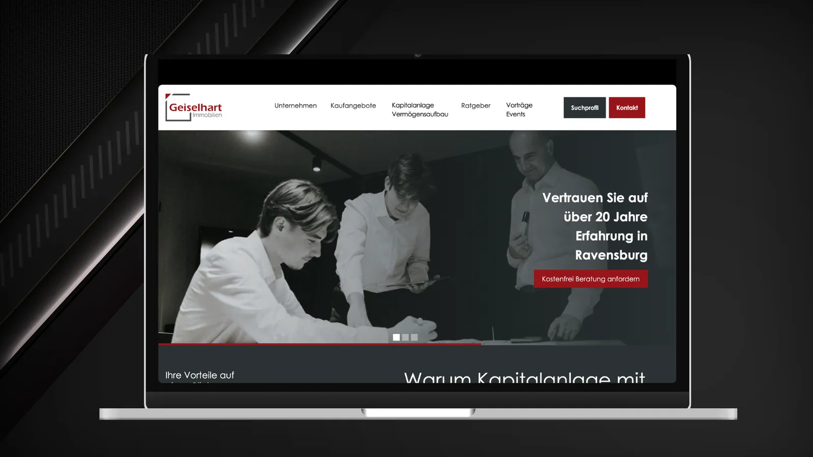 Laptop mit der Website von Geiselhart Immobilien