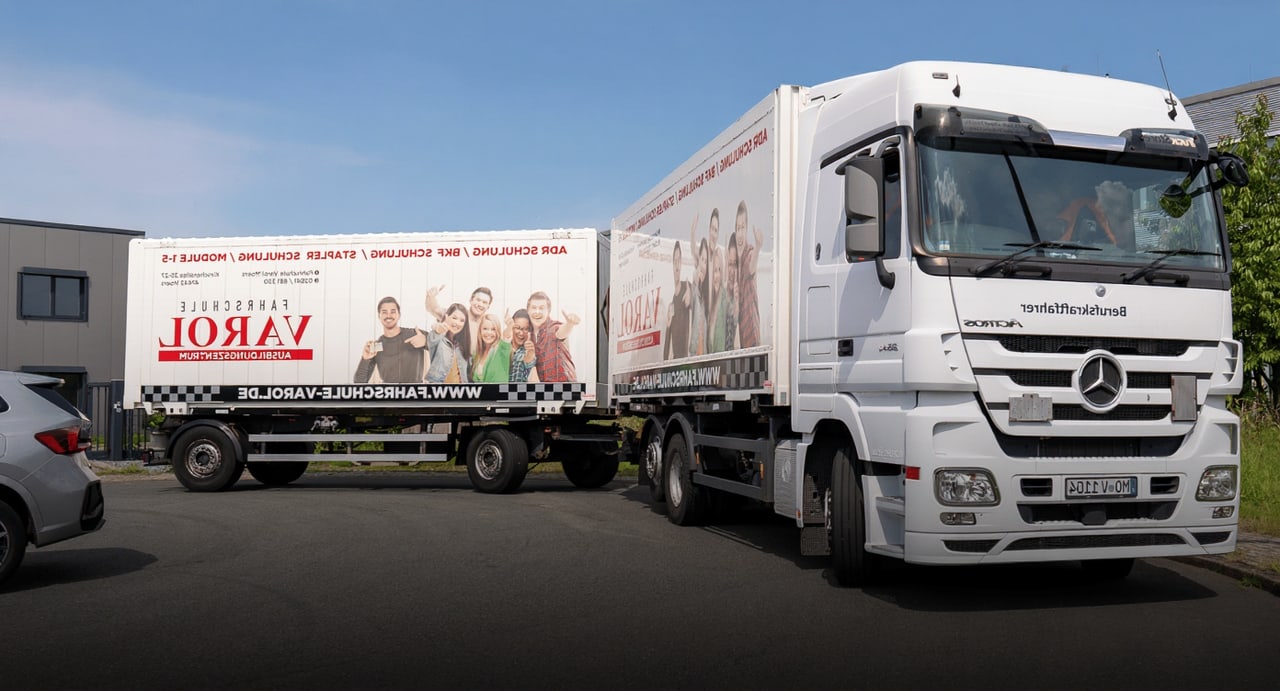 Varol-Sattelzug, geförderte LKW- und Berufskraftfahrer-Ausbildung