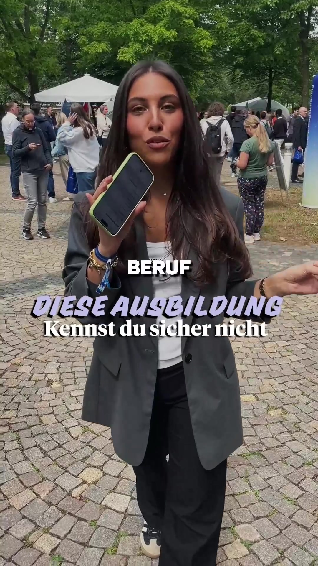 Standbild aus dem Video über den Beruf der Platzkoordinatorin