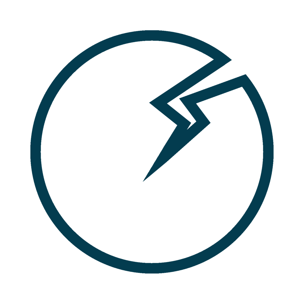 Blauer Kreis mit einem Blitzsymbol, das einen Teil des Kreises ersetzt, auf dunkelgrünem Hintergrund.