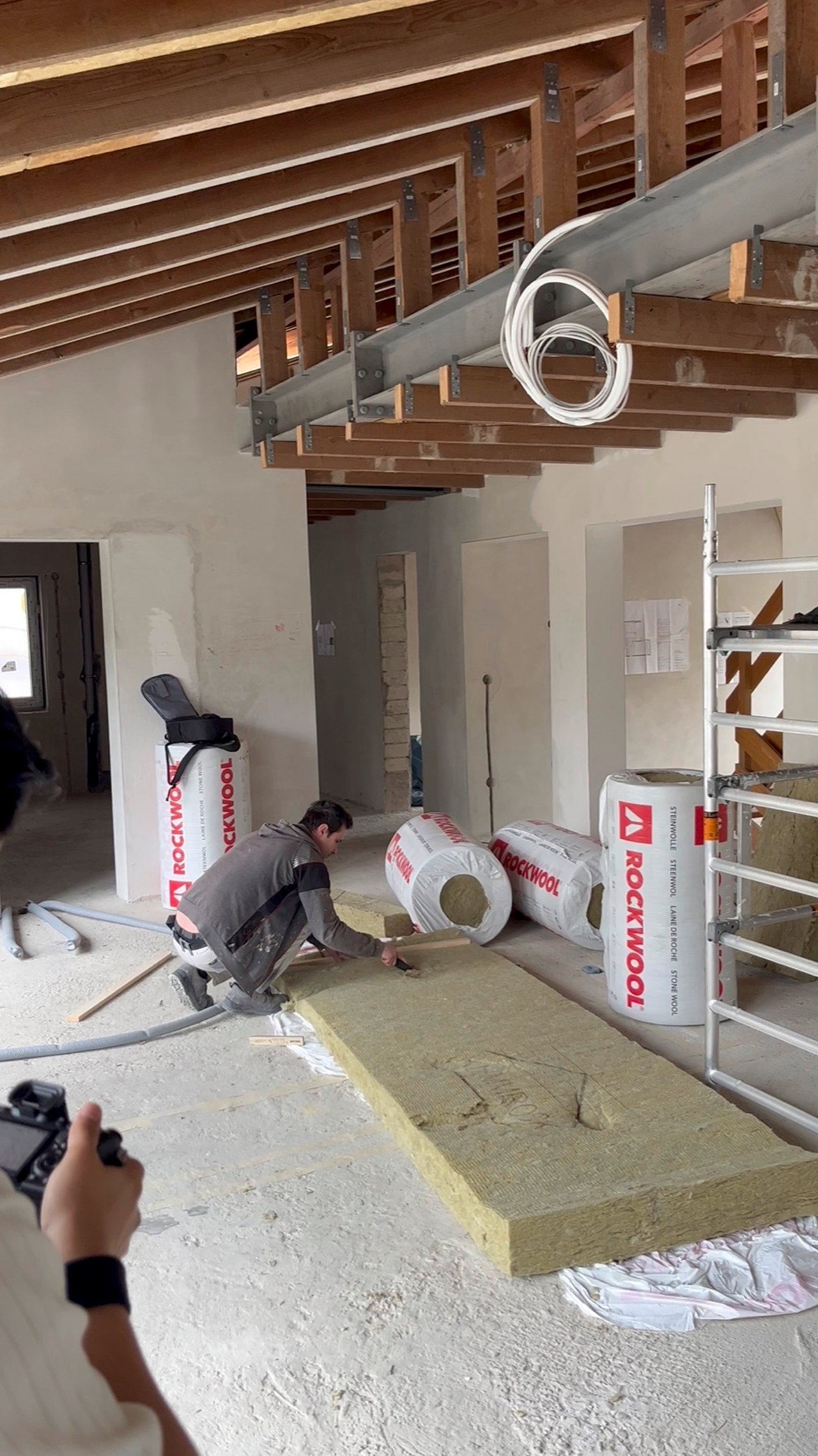 Dämmarbeiten beim Dachgeschossausbau in Wuppertal
