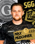 Nahaufnahme von Max M üschner in einem schwarzen Sportshirt mit uhlsport-Logo.