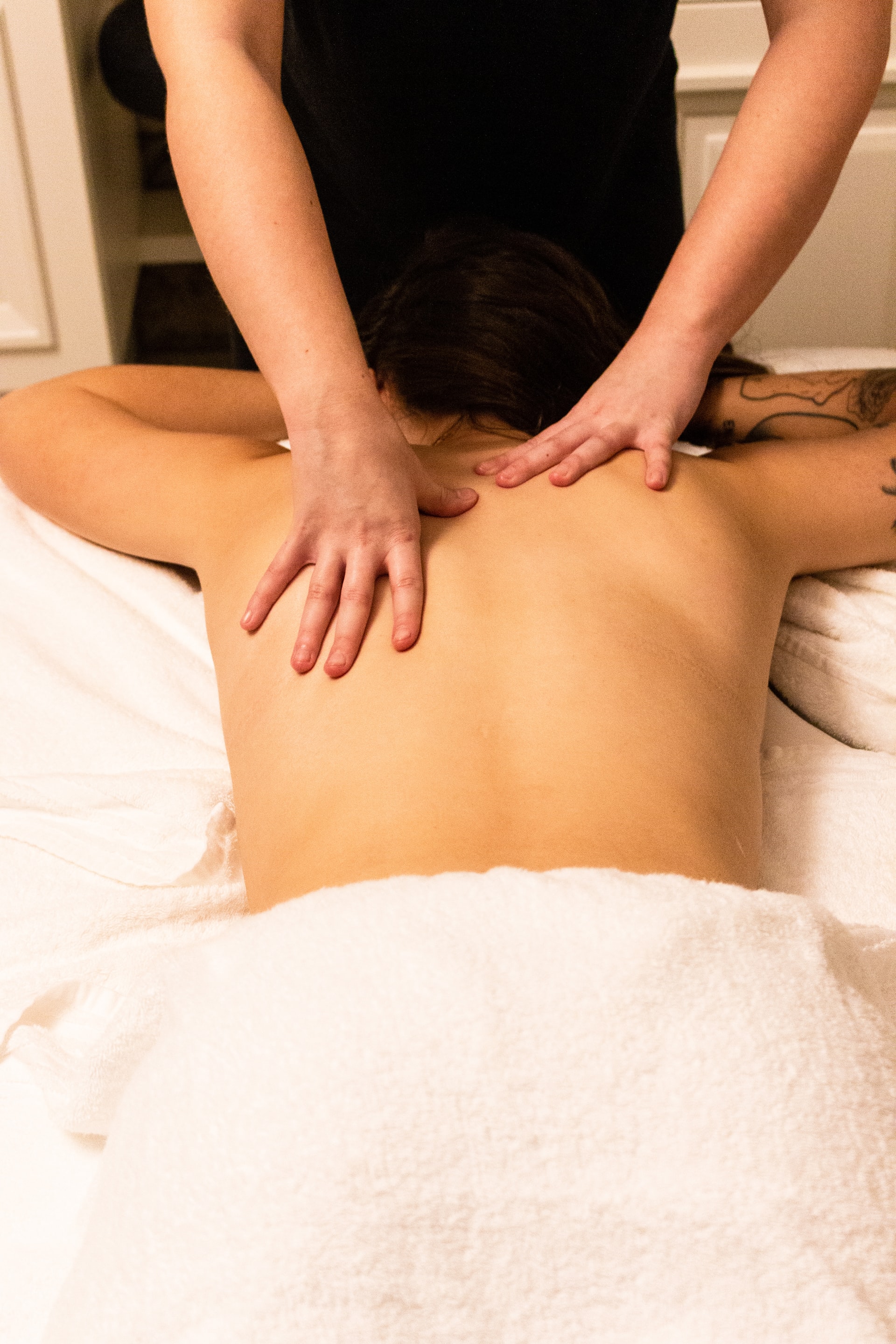 Teil- & Ganzkörpermassage