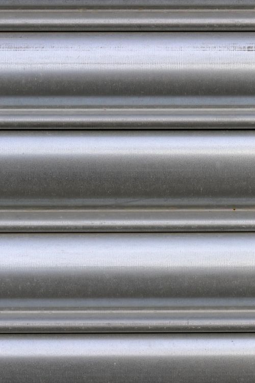 Glänzende Stahloberflächen im Detail