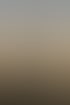 Silhouette einer Frau in Yoga-Haltung am See bei Sonnenuntergang – Symbol für Ruhe, Achtsamkeit und ayurvedisch inspirierte Meditation und Yoga bei Dominique Zenger in Thun