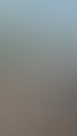 Innenraum eines modernen Autos mit Blick auf das Armaturenbrett. Text: "80.000km".